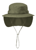 A metal-hooked brown hat for Adventurers.